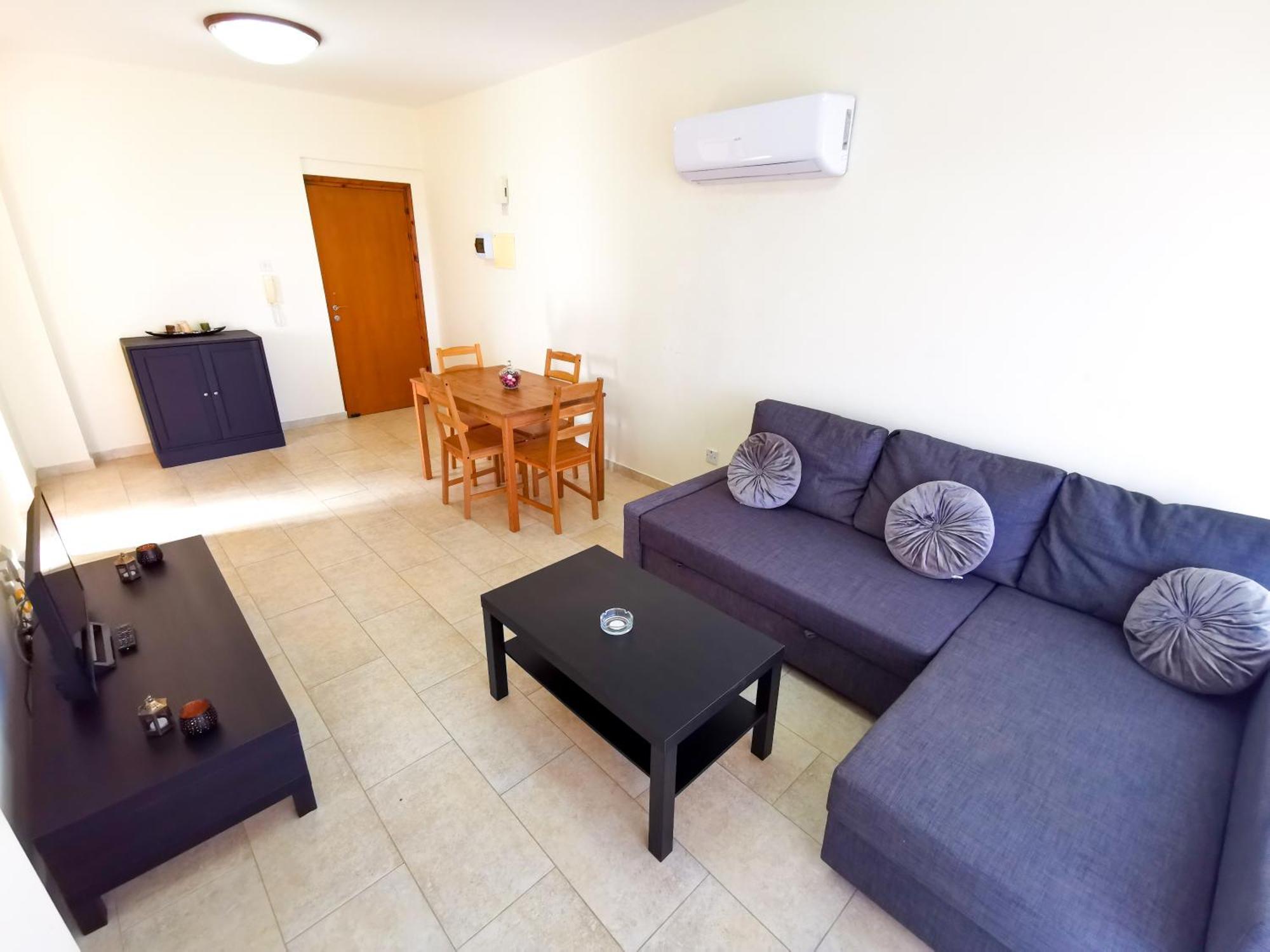 License To Chill Apartment Larnaca Ngoại thất bức ảnh